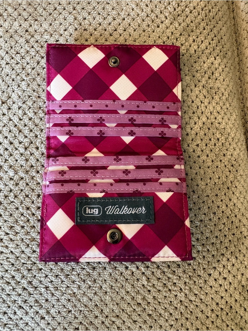 lug Gingham Berry Walkover Wallet with Stud Accents NWOT - Picture 2 of 3